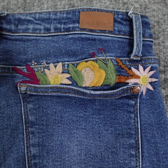 Judy‎ Blue Jeans Womens 13/31 Floral Embroidered High Rise Boyfriend JB88288 - Picture 7 of 13